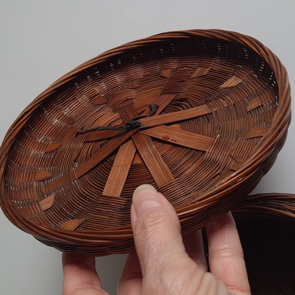 Vintage Woven Sewing Basket - Picture 7 of 8